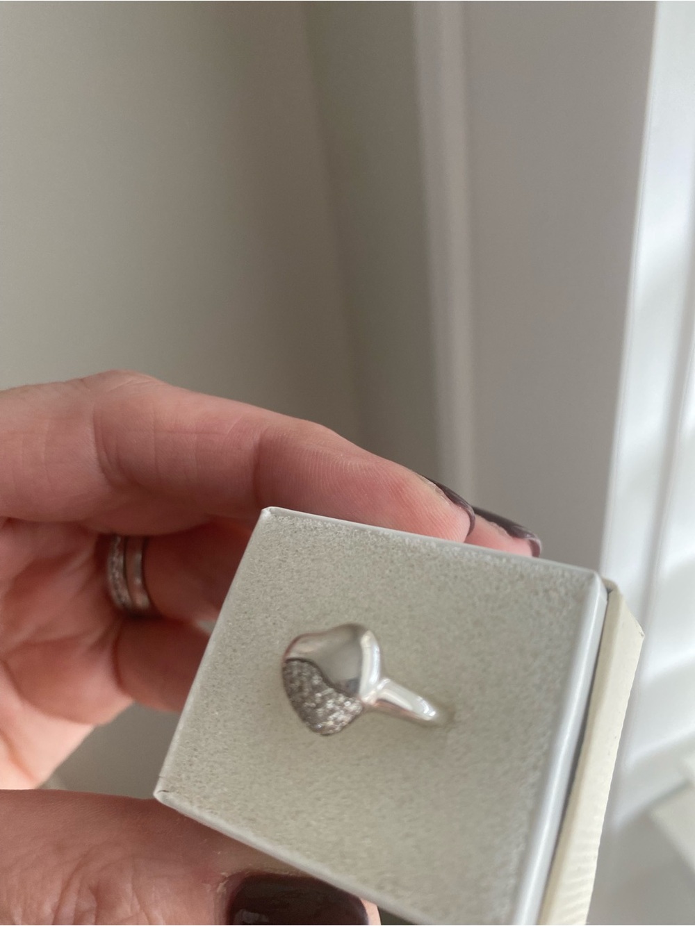 John Hardy Silver Pebble Diamond Heart Ring - Picture 6 of 7